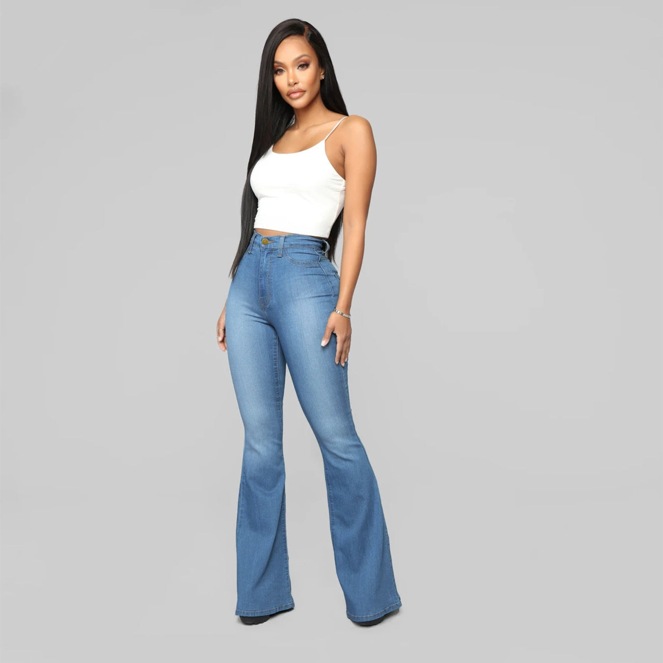 Flared Fit – High-Waist Jeans
